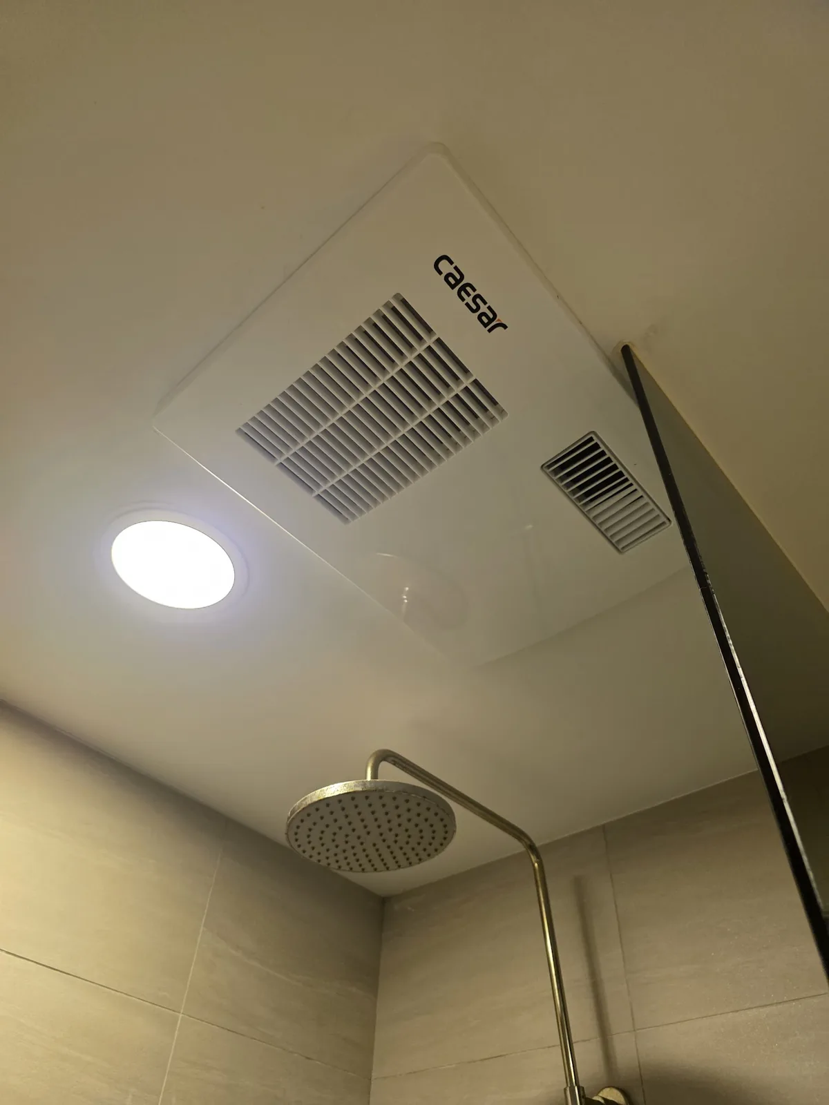 浴室天花板暖風機主機安裝完成現場